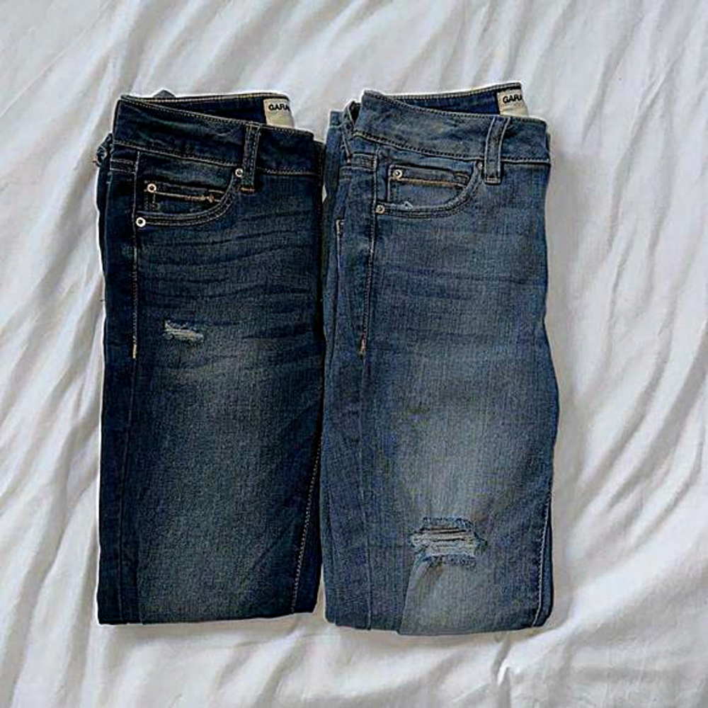 Bundle‎ of 2 garage, jeans